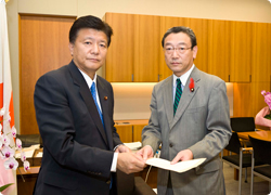 野田総理は訪韓時に朝鮮半島由来の図書を引き渡すべきでない 外交部会、外交・経済連携調査会、領土に関する特命委員会が政府に要請
