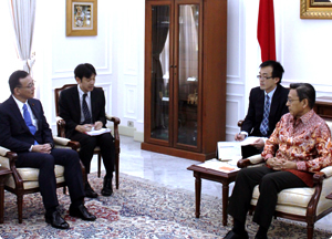 谷垣総裁がベトナム・インドネシアを歴訪 東アジア安全保障などで意見交換