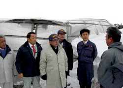 豪雪災害　塩谷総務会長が青森・秋田を視察