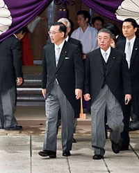 谷垣総裁が靖国神社を参拝　春季例大祭