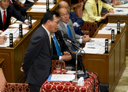 谷垣総裁の痛烈な批判に対し　野田総理が謝罪 ９日・衆院予算委員会
