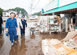 「コンクリートから人へ」の人災 谷垣総裁が九州地方豪雨被害状況を視察