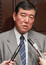 石破茂幹事長