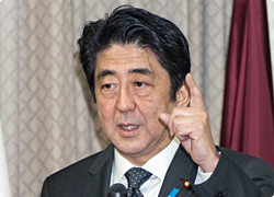 安倍総裁「マクロ経済政策のレジームチェンジだ」　政府・日銀が「２％物価目標」を定めた共同声明を発表