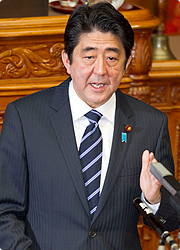 安倍総裁「強い日本を取り戻す第一歩」　通常国会がスタート