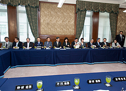 第80回定期党大会 午後2時開会に変更