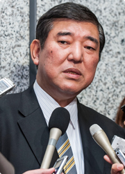 石破茂幹事長