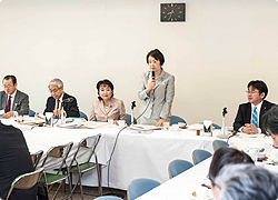 横浜市の林文子市長から、待機児童対策についてヒアリング 　人口減少社会対策特別委員会