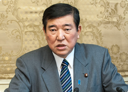 石破茂幹事長