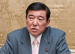 石破茂幹事長