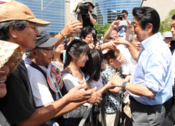 安倍総裁　景気が回り始める入り口　負けるわけにはいかない