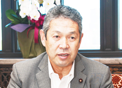 成長戦略実行に全力　佐藤勉国会対策委員長に聞く