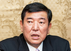 石破茂幹事長