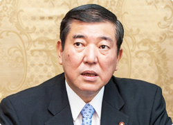 石破茂幹事長