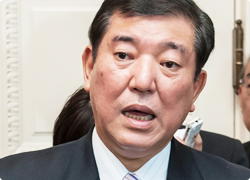 石破茂幹事長