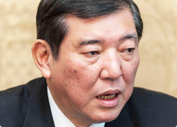 石破茂幹事長