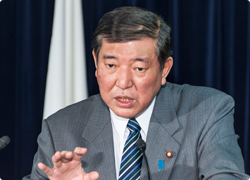 石破茂幹事長