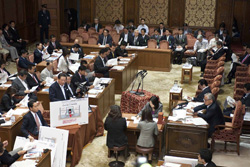 原発事故対応で菅政権を追及 衆院東日本大震災復興特別委員会