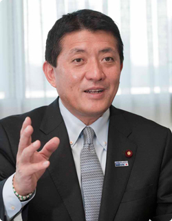 平井たくや党総務部会長 平井たくや党総務部会長