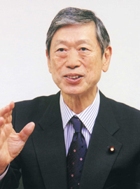 副総裁 高村 正彦 副総裁 高村 正彦