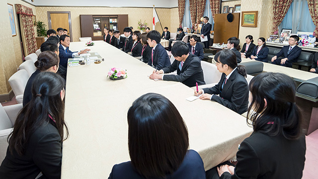 「平成31年春季インターンシップ」表敬訪問（麻生太郎 財務大臣）を行いました。