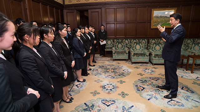 「平成31年春季インターンシップ」表敬訪問（安倍晋三 総理大臣）を行いました。