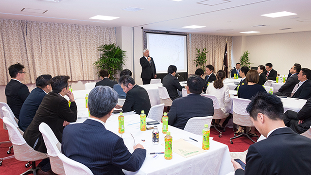 「明日のリーダー育成塾」(熊本県)「ニューリーダー育成塾ひむか」(宮崎県)合同国政視察研修を開催しました(4/4)。
