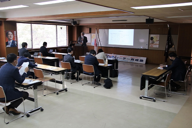 熊本県連政治学校「明日のリーダー育成塾」(講師:自見はなこ参議院議員、白石隆熊本県立大学理事長)が開催されました