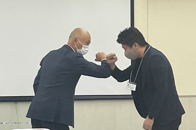 宮崎県連政治学校「ニューリーダー育成塾『ひむか』」第11期入塾式が開催されました(講師:宮崎国際大学副学長 ウォーカー ロイド氏)