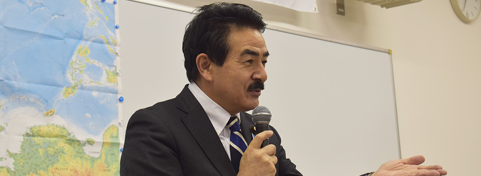 第3期「自民党静岡県政経塾」を開講しました(講師:佐藤正久 副学院長)