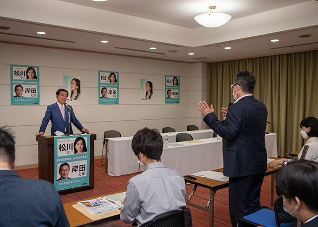自由民主党大阪府連政治大学校「なにわ塾」第11期プレ・オープン講座（講師：下村博文 学院長）が開催されました