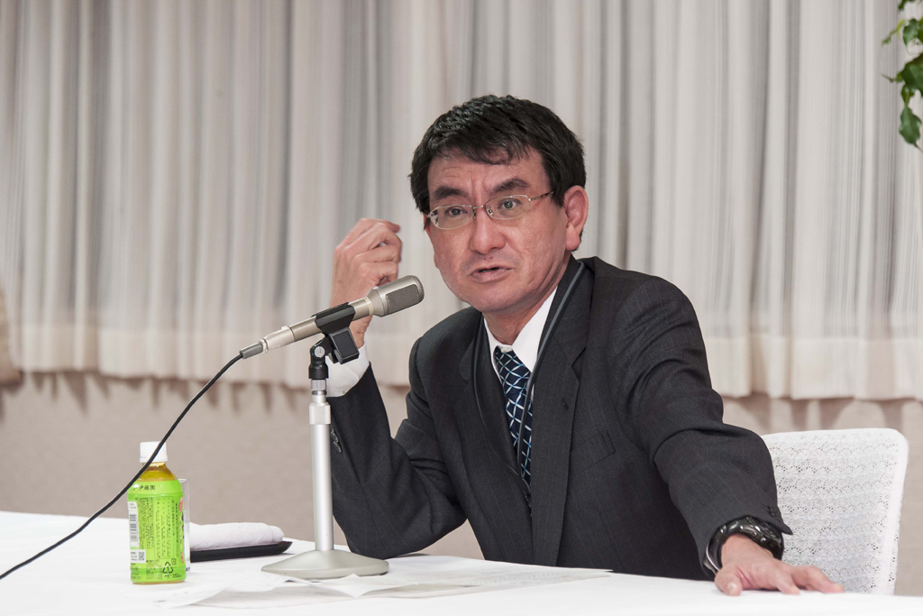 第45回まなびとプロジェクト（講師：河野太郎中央政治大学院学院長）を開催しました