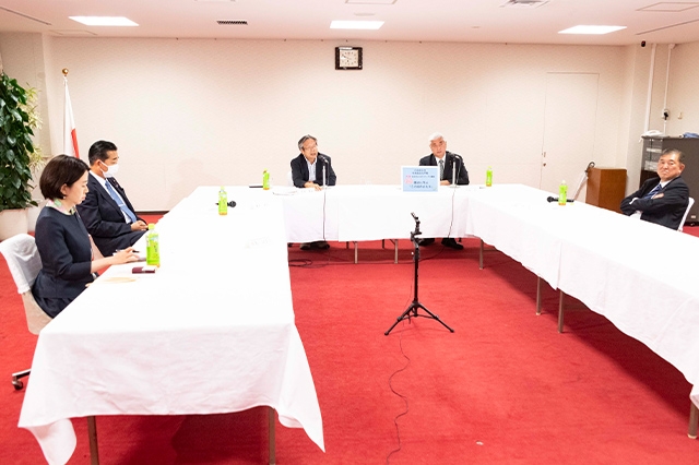 「まなびと夜間塾」特別講座(講師:元毎日新聞政治部長 倉重篤郎氏「自民党政治のあるべき姿」)