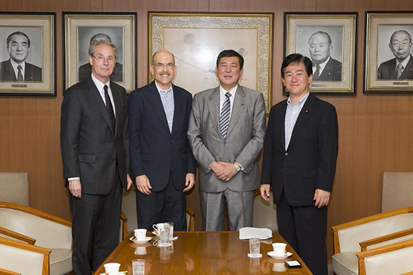 Secretary-General Shigeru Ishiba had a meeting with Mr. Jim Zumwalt, Deputy Assistant Secretary Bureau of East Asian Pacific Affairs, the U.S. (July 17, 2014)
