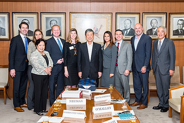 Vice-President Masahiko Koumura received a courtesy call from the U.S.-Japan Young Political Leaders Delegation to Japan (September 24, 2014)
