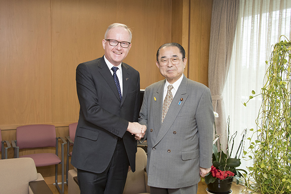 Kazunori Tanaka, Director-General, International Bureau received a courtesy call from H.E. Mr. Stephen Payton, Ambassador of New Zealand to Japan (October 25, 2016)