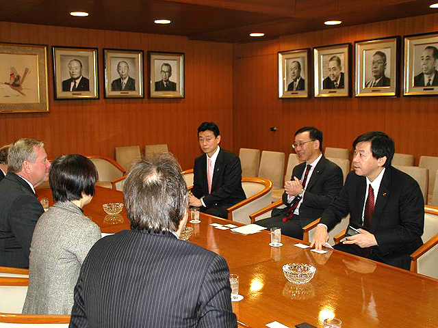 Courtesy call on President Sadakazu Tanigaki by Mr. Colin Barnett, Premier of Western Australia. (March 9 2011)
