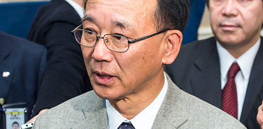 首班
