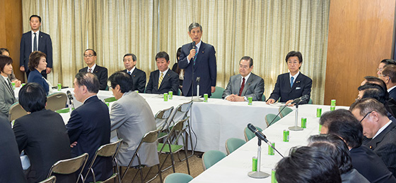 総裁任期「連続3期9年」方針案を決定