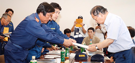 復旧・復興に向け被災地とともに解決に取り組む/速やかな激甚災害指定を