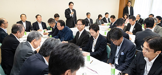 政府と一体になって早期の復旧・復興に全力を尽くす