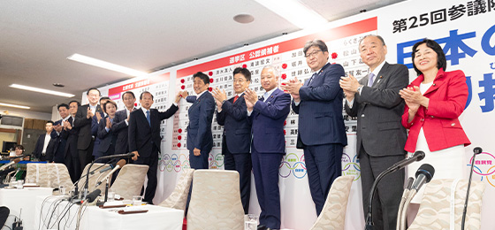 安倍総裁「安定した政治基盤の下、やるべきことを進めていく」