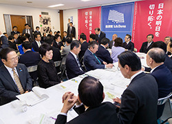 早期の復旧・復興に向けて全力で政府支援党令和元年台風19号非常災害対策本部を設置