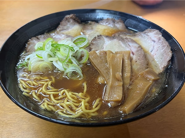 思わず食べたい「私の推しメシ」 東 国幹 衆議院議員 旭川ラーメンの源流の店「味乃やまびこ」