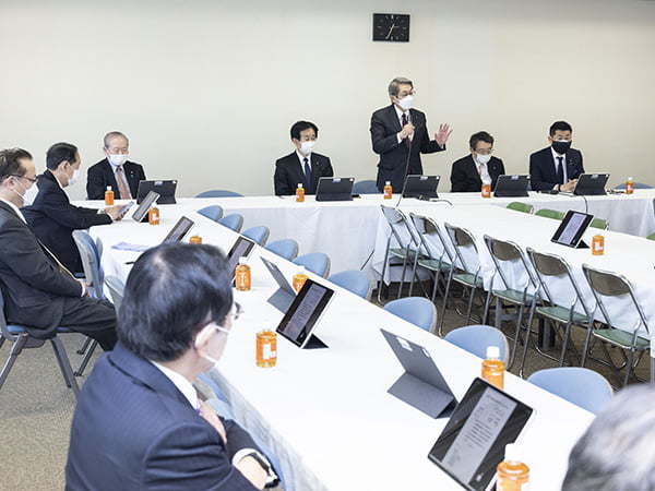 地方議員の成り手解消に向け兼業規定の緩和策を盛り込む 地方自治法改正案