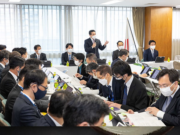 党ウクライナ関係部会合同会議対ロシア経済制裁で10%マイナス成長見込み