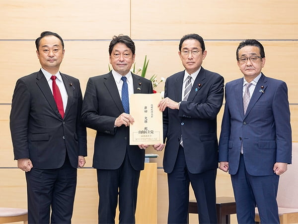 防衛力の抜本的強化を岸田総理へ提言 岸田総理「しっかり受け止め議論進める」