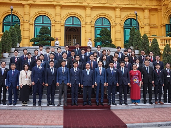 日越50年 青年世代の絆で未来へ青年局が3年ぶりに海外研修 訪問団53名がベトナムへ