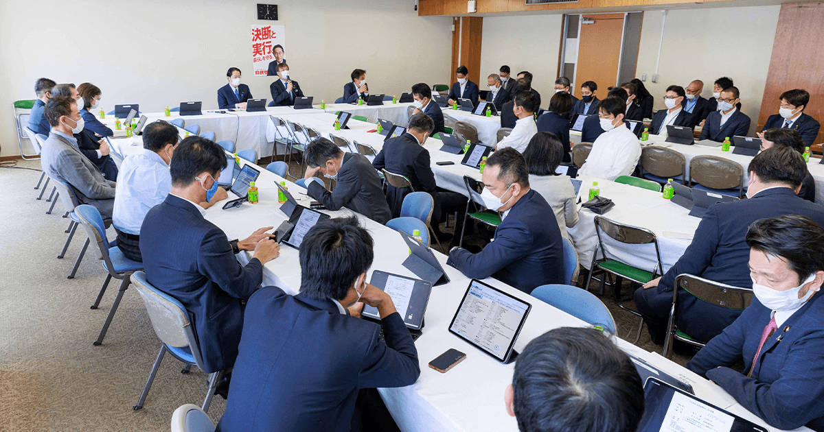 「地球儀を俯瞰した外交」 成果が顕著に外交部会が国葬儀の準備状況について政府から聴取
