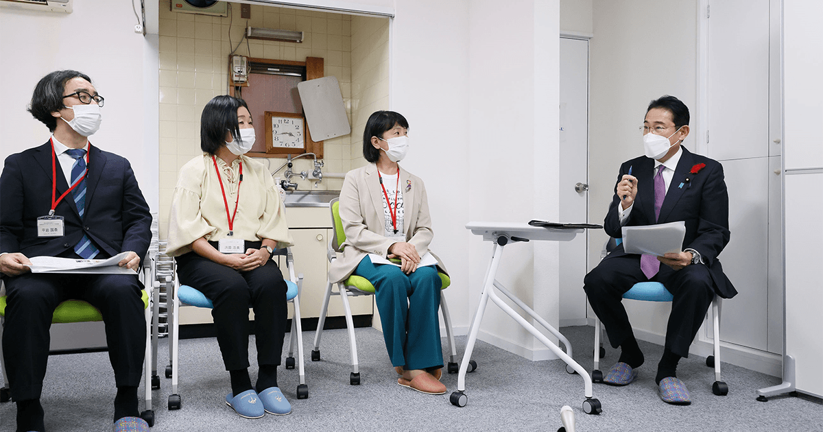 出産一時金を大幅に増額へ 経済対策で子育て支援を拡充